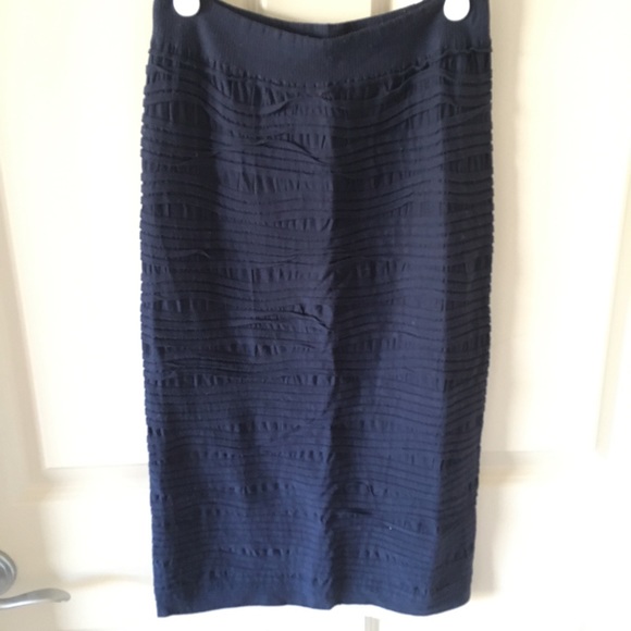 Modest Navy Textured Skirt - Picture 1 of 2